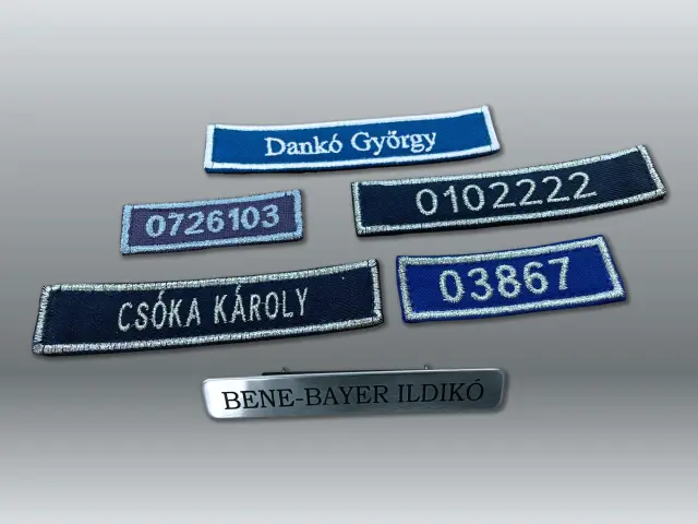 Rendőrségi hímzett tépőzáras névkitűző